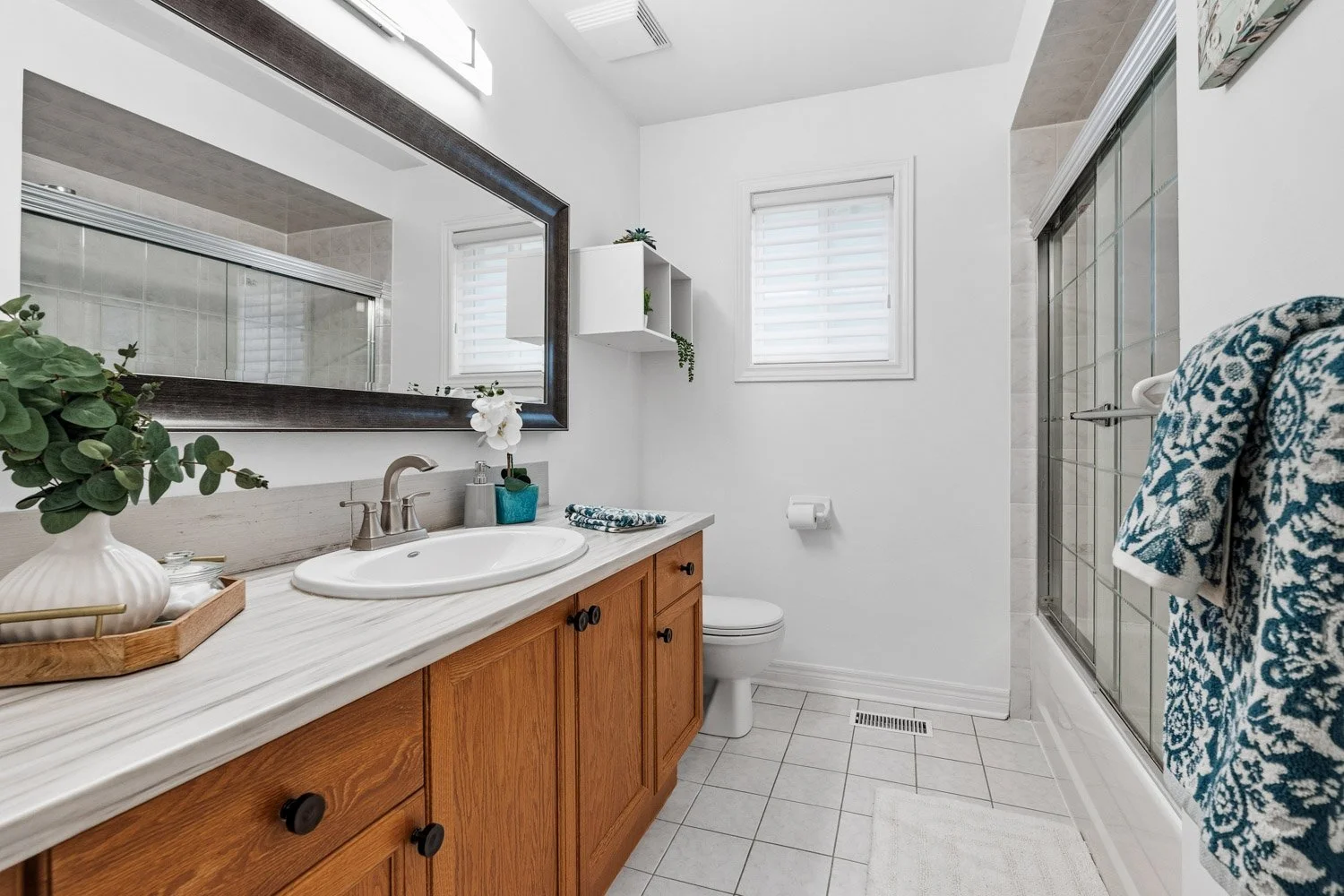 182 Waterbury_030.jpg