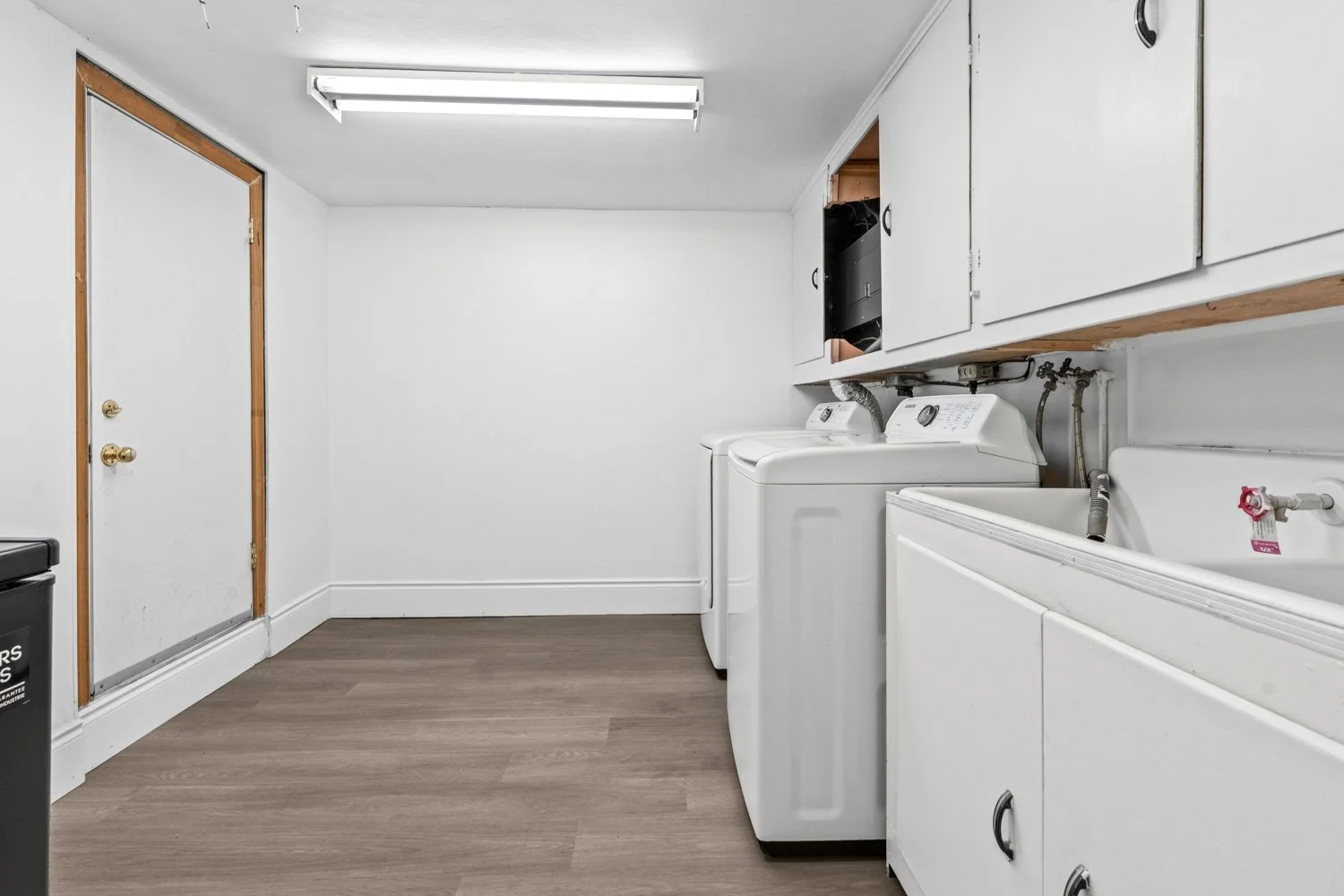 327 Bessborough_041.jpg
