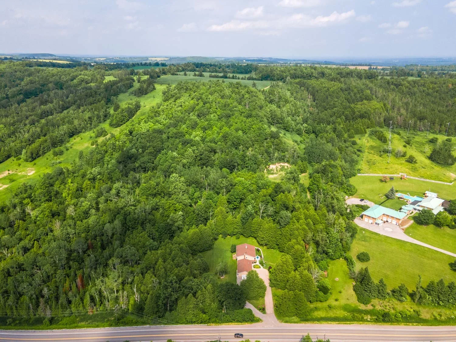 208 Ski Hill_001.jpg
