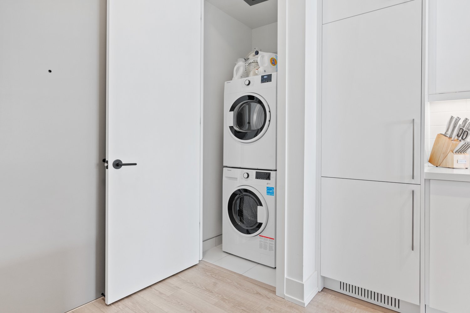 2075 King Rd_026.jpg