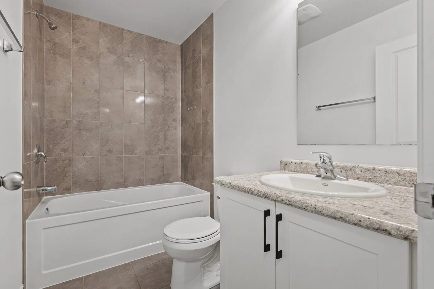 91 Woodedge circle_027.jpg