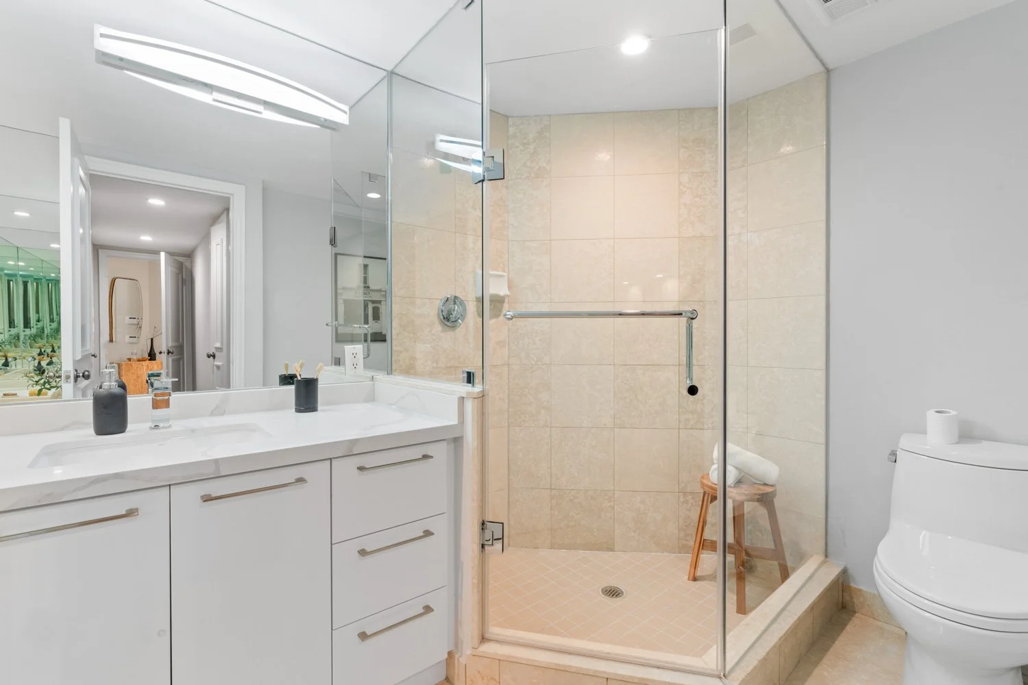 3800 Yonge_029.jpg