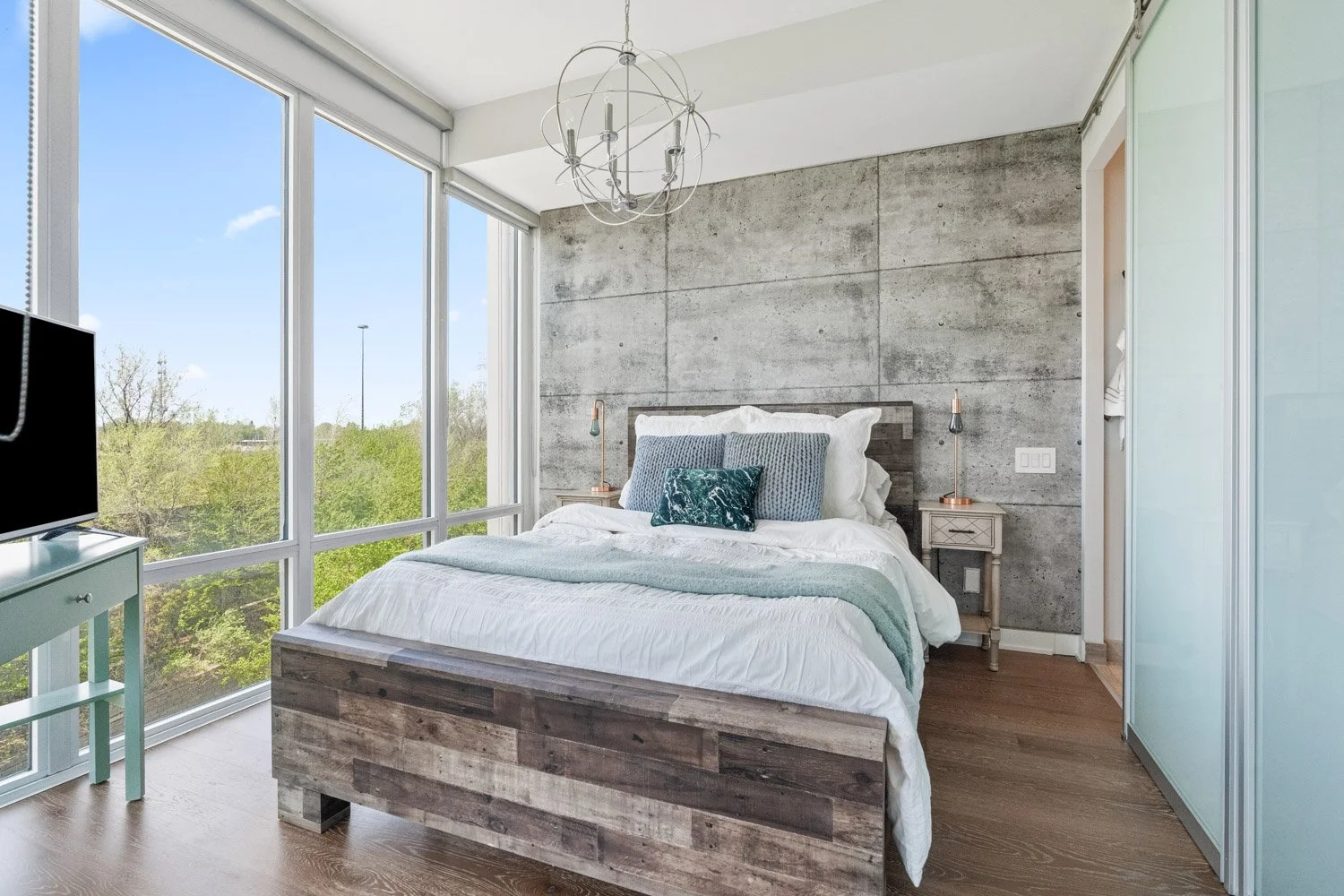 88 Parklawn_021.jpg