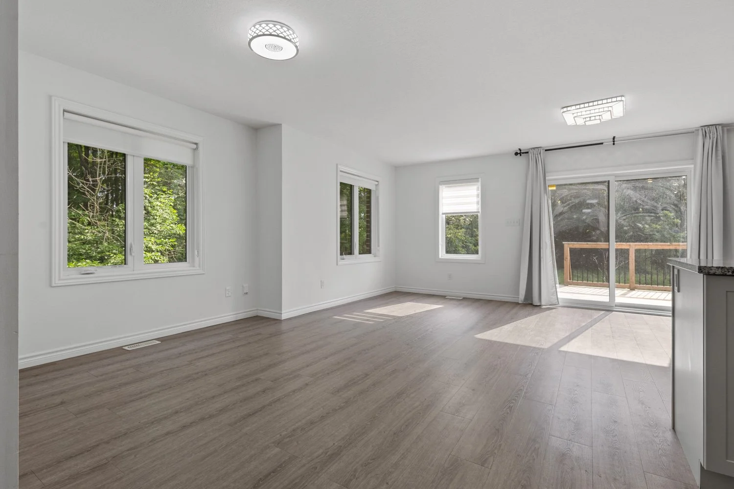 91 Woodedge circle_006.jpg