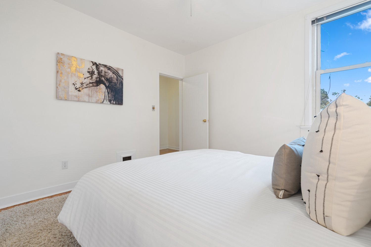 921 Lansdowne_023.jpg