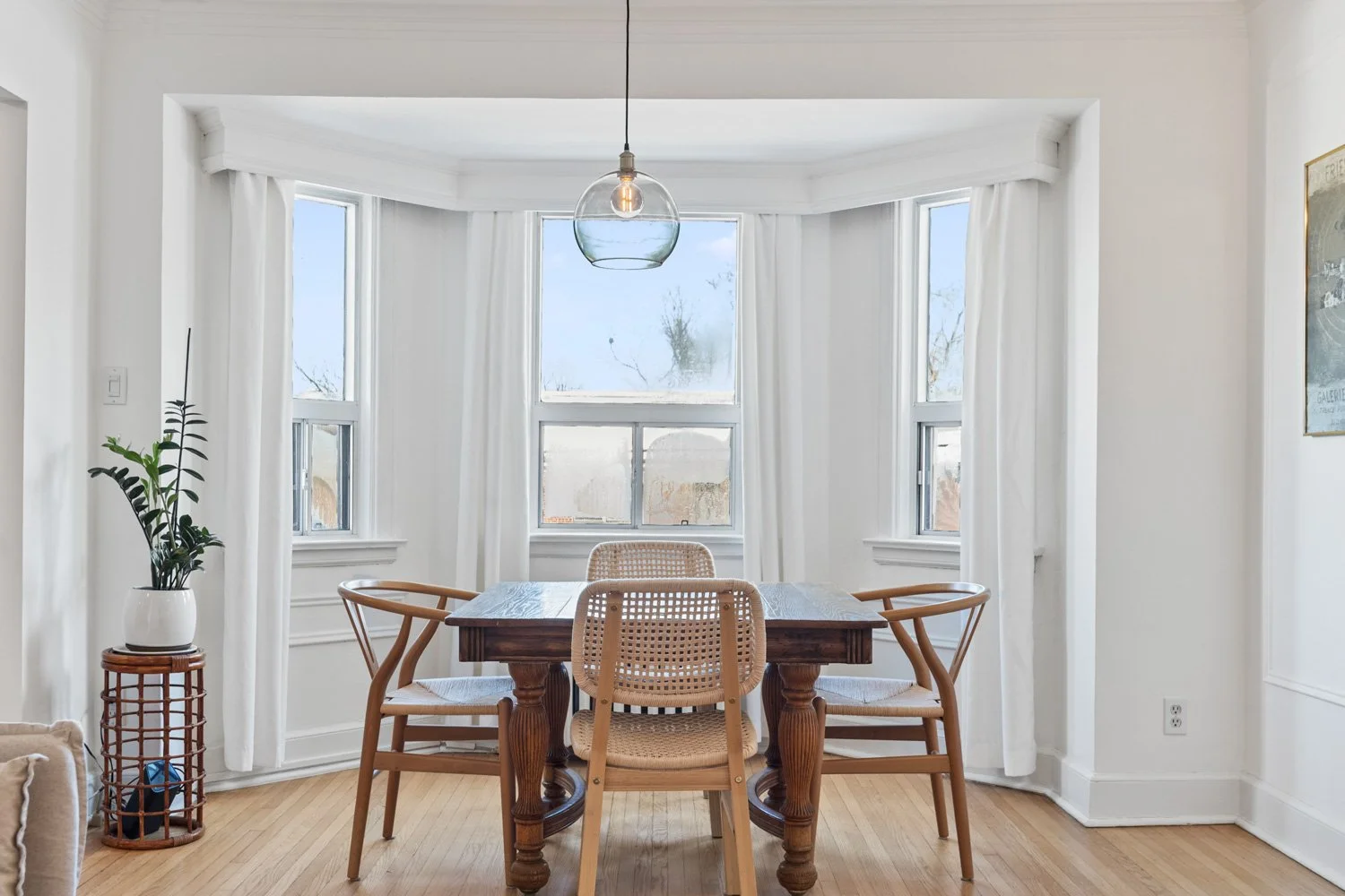 1646 Bathurst_008.jpg