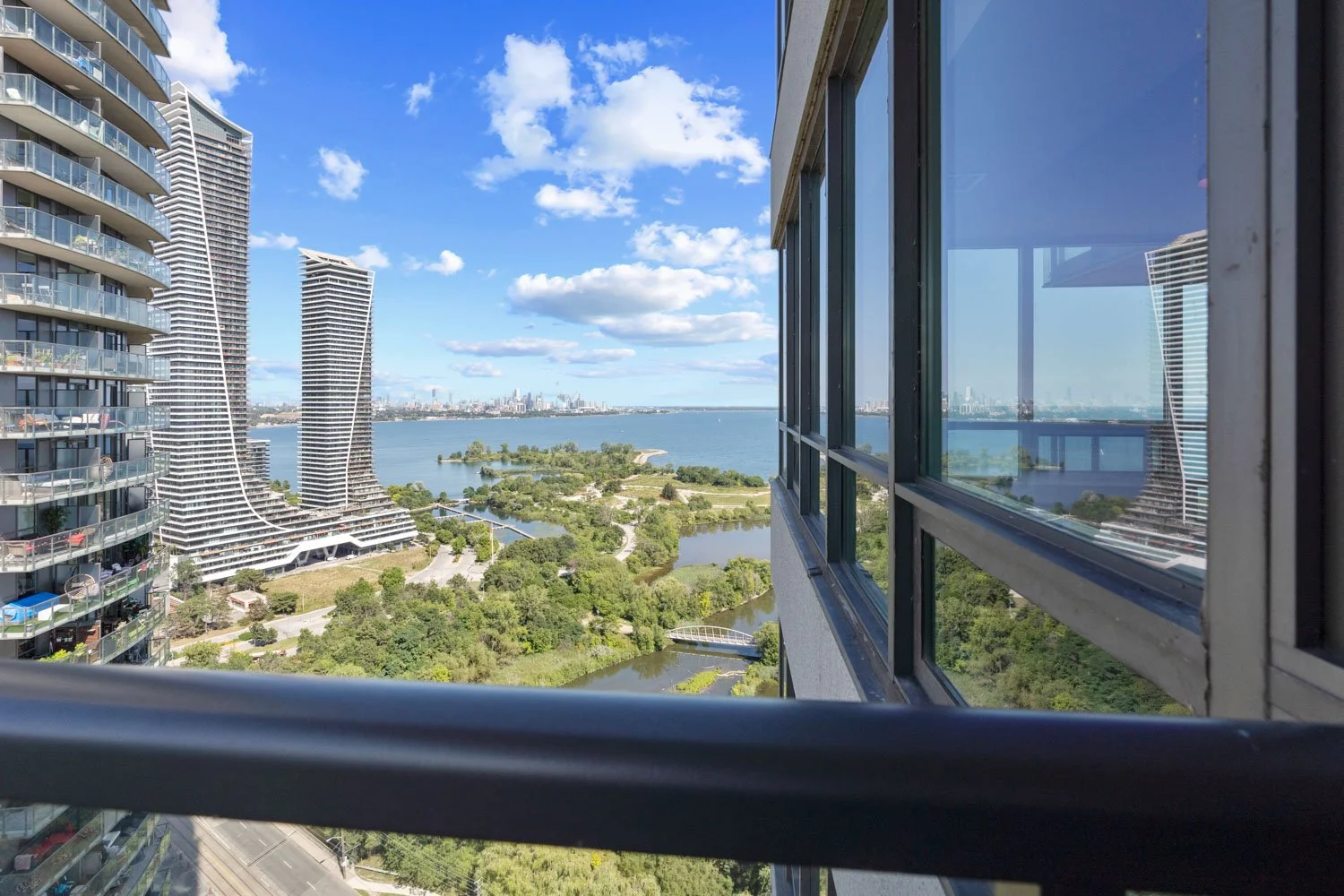 2240 Lakeshore #3006_072.jpg