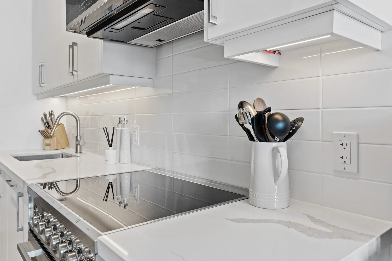 2075 King Rd_009.jpg