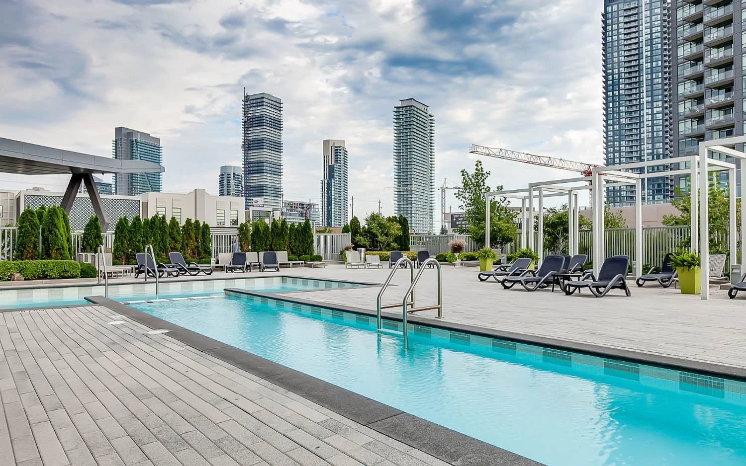 88 Parklawn_042.jpg