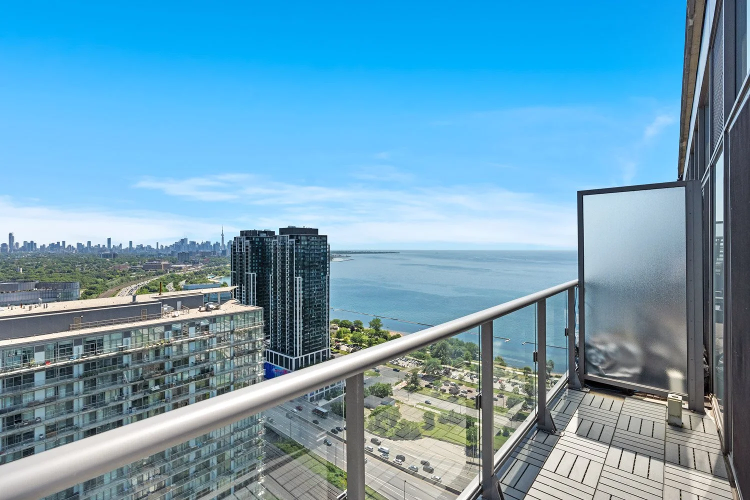 105 The Queensway_031.jpg