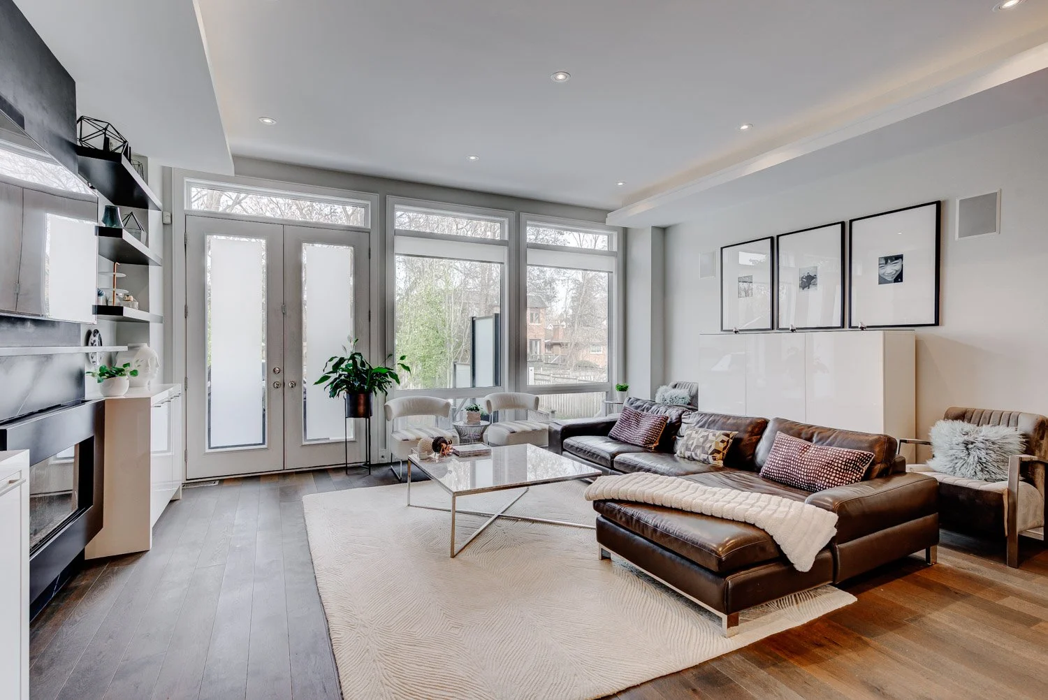 484 St Germain INT_016.jpg