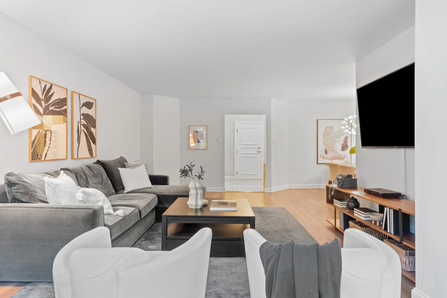 3800 Yonge_009.jpg