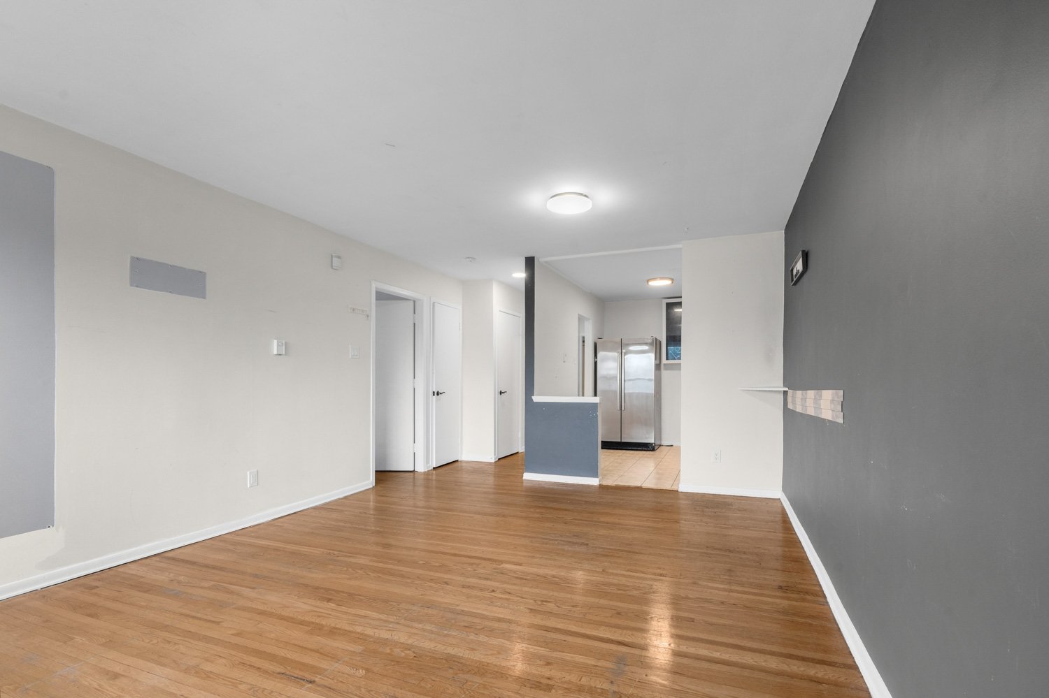 3524 Bathurst St_034.jpg