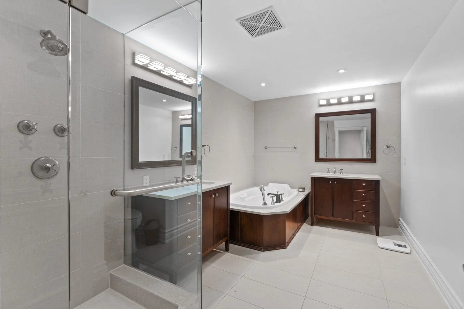 38 Avenue Rd_021.jpg