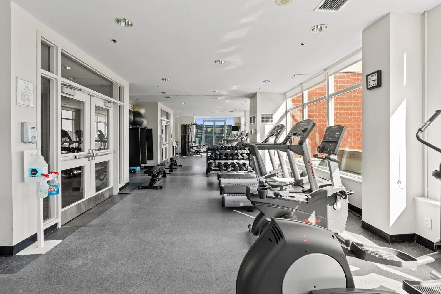 200 Manitoba_032.jpg