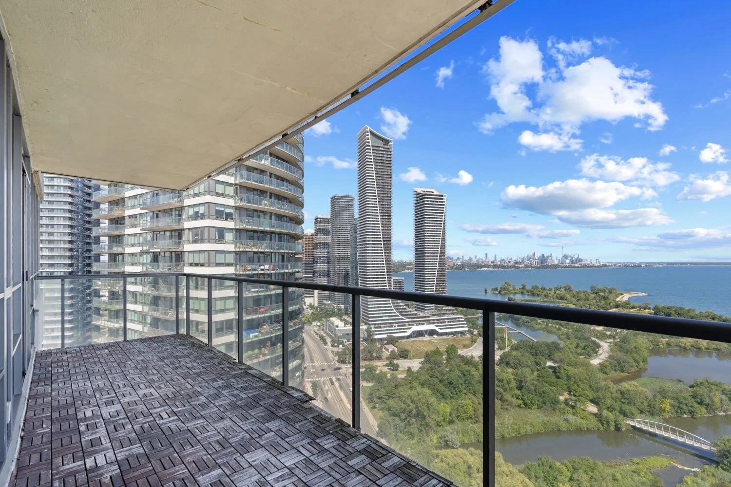 2240 Lakeshore #3006_052.jpg
