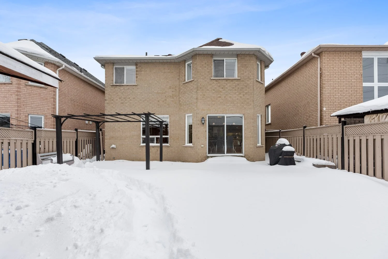 182 Waterbury_043.jpg