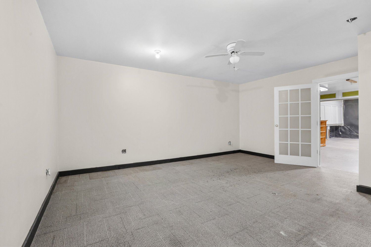3524 Bathurst St_026.jpg