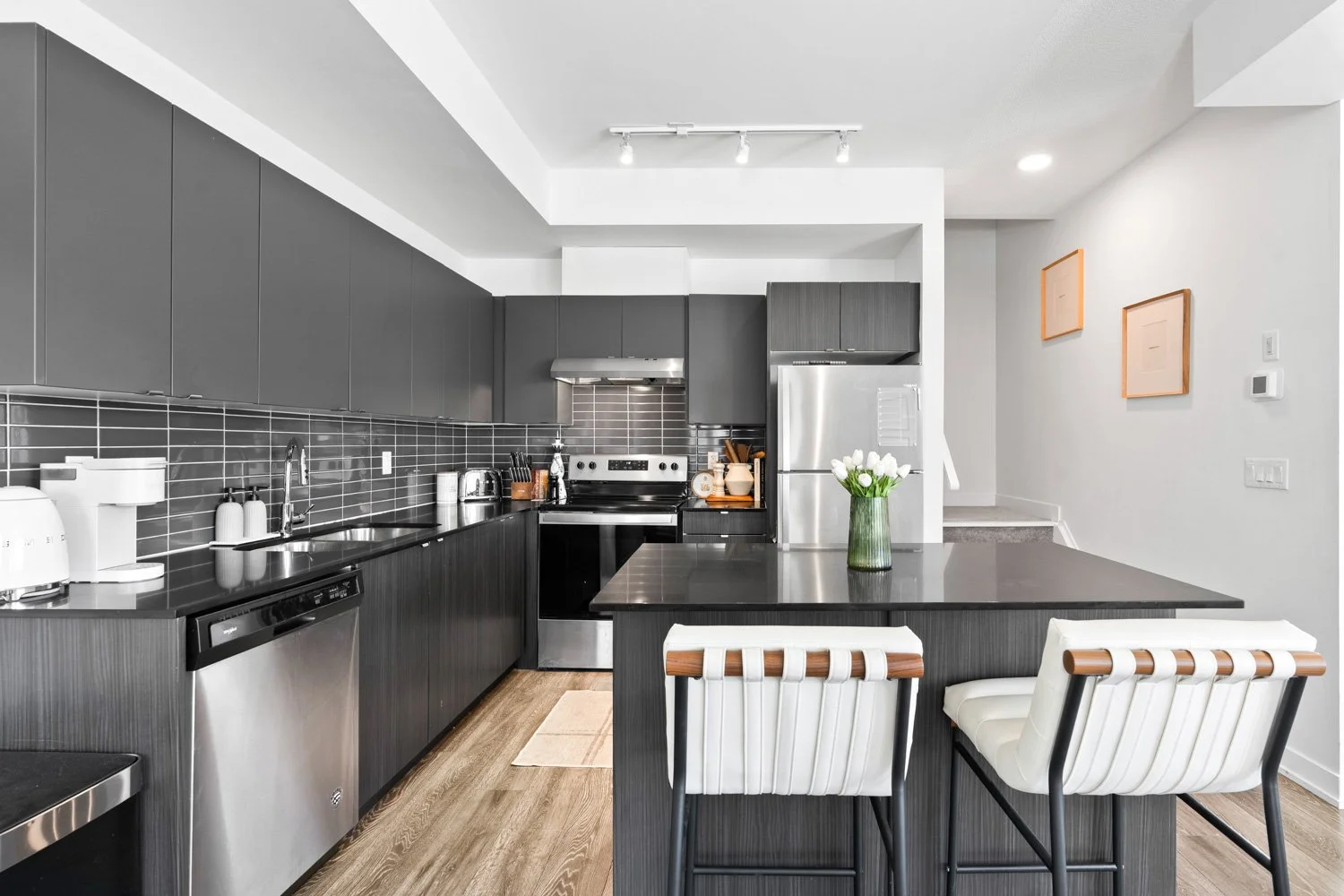 1121 Cooke Blvd_013.jpg