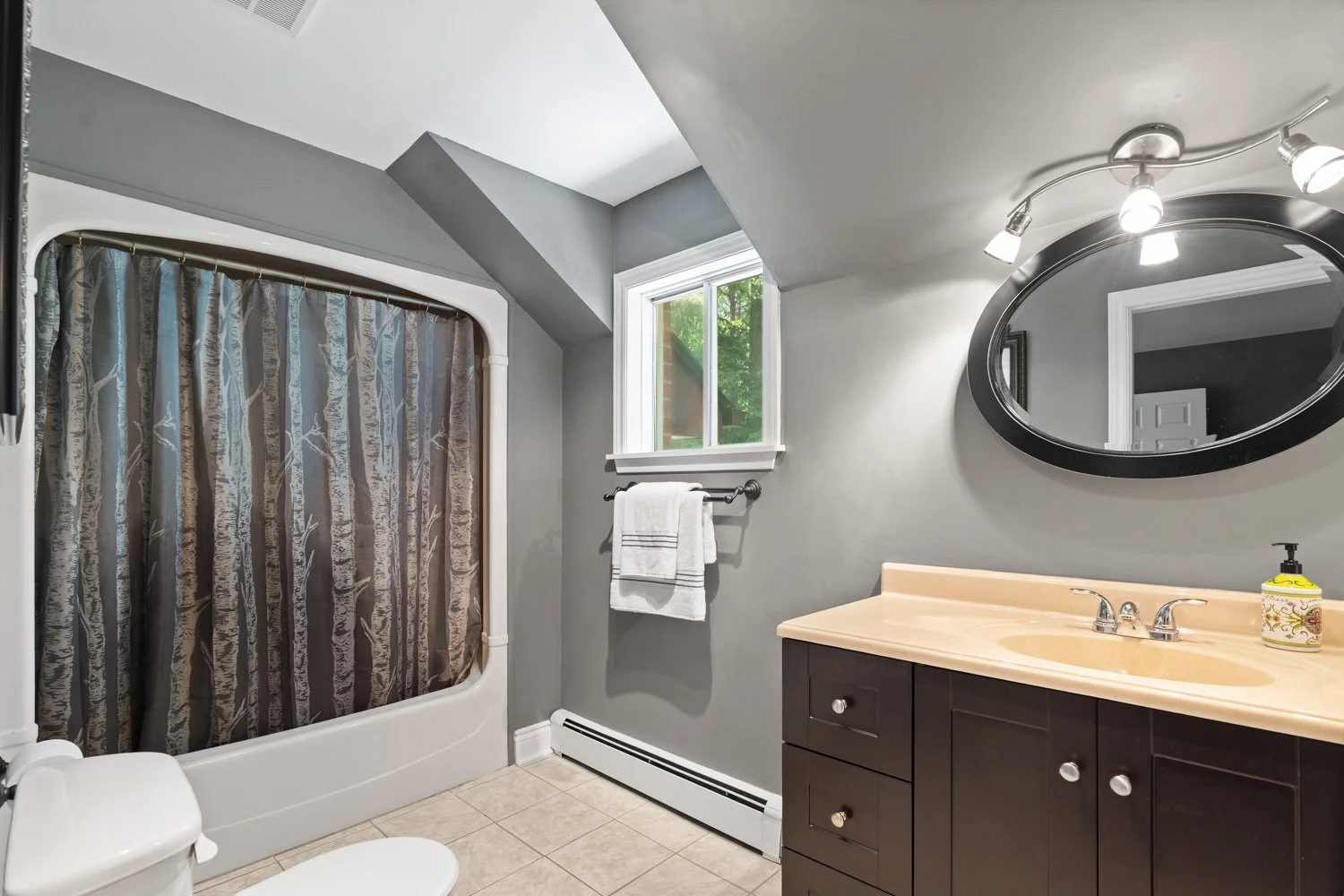 15175 Keele St_040.jpg