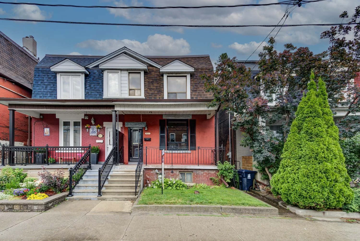 921 Lansdowne_049.jpg