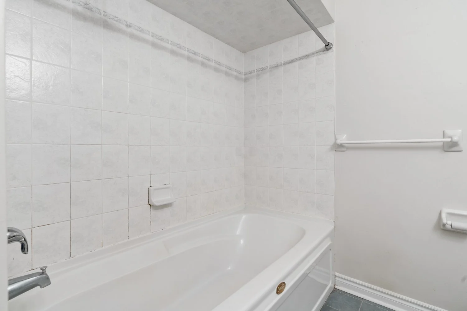 3531 lakeshore_025.jpg