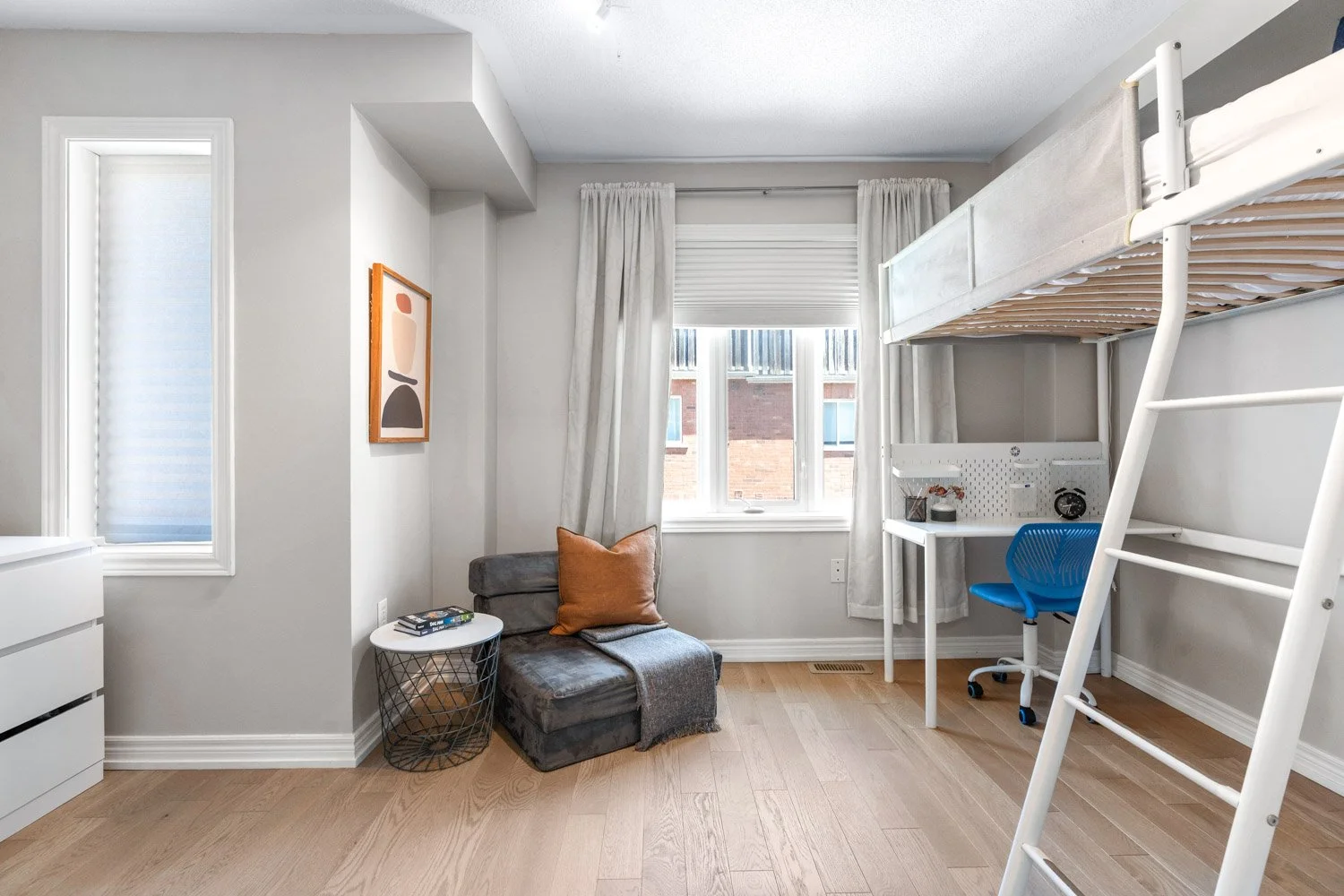 8 Grogan Mews_026.jpg