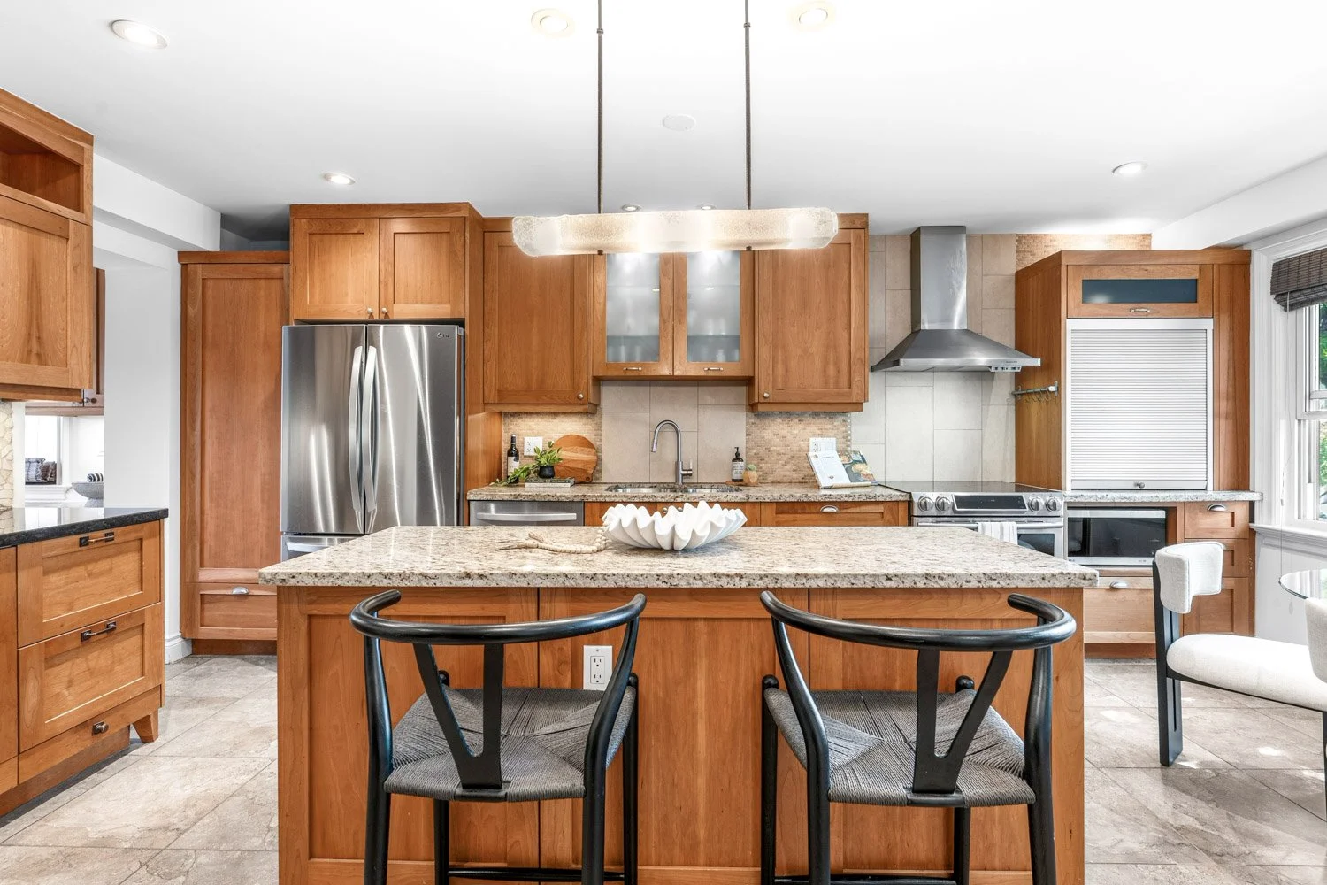 327 Bessborough_009.jpg