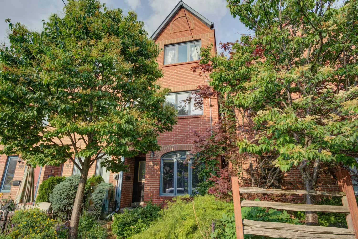 185 Lippincott_001-2.jpg