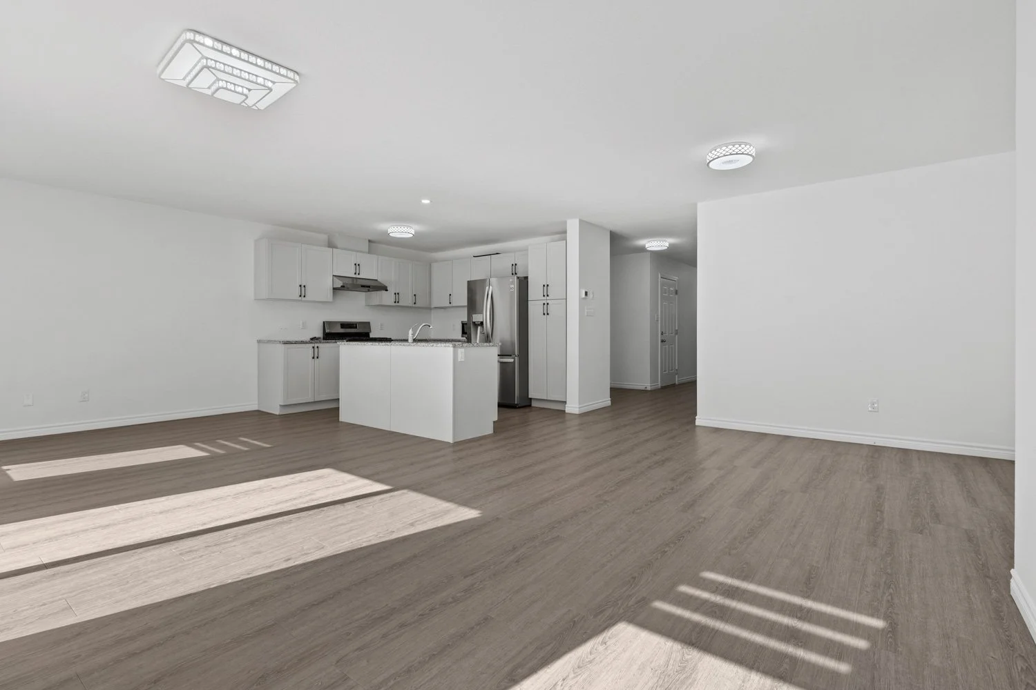 91 Woodedge circle_008.jpg