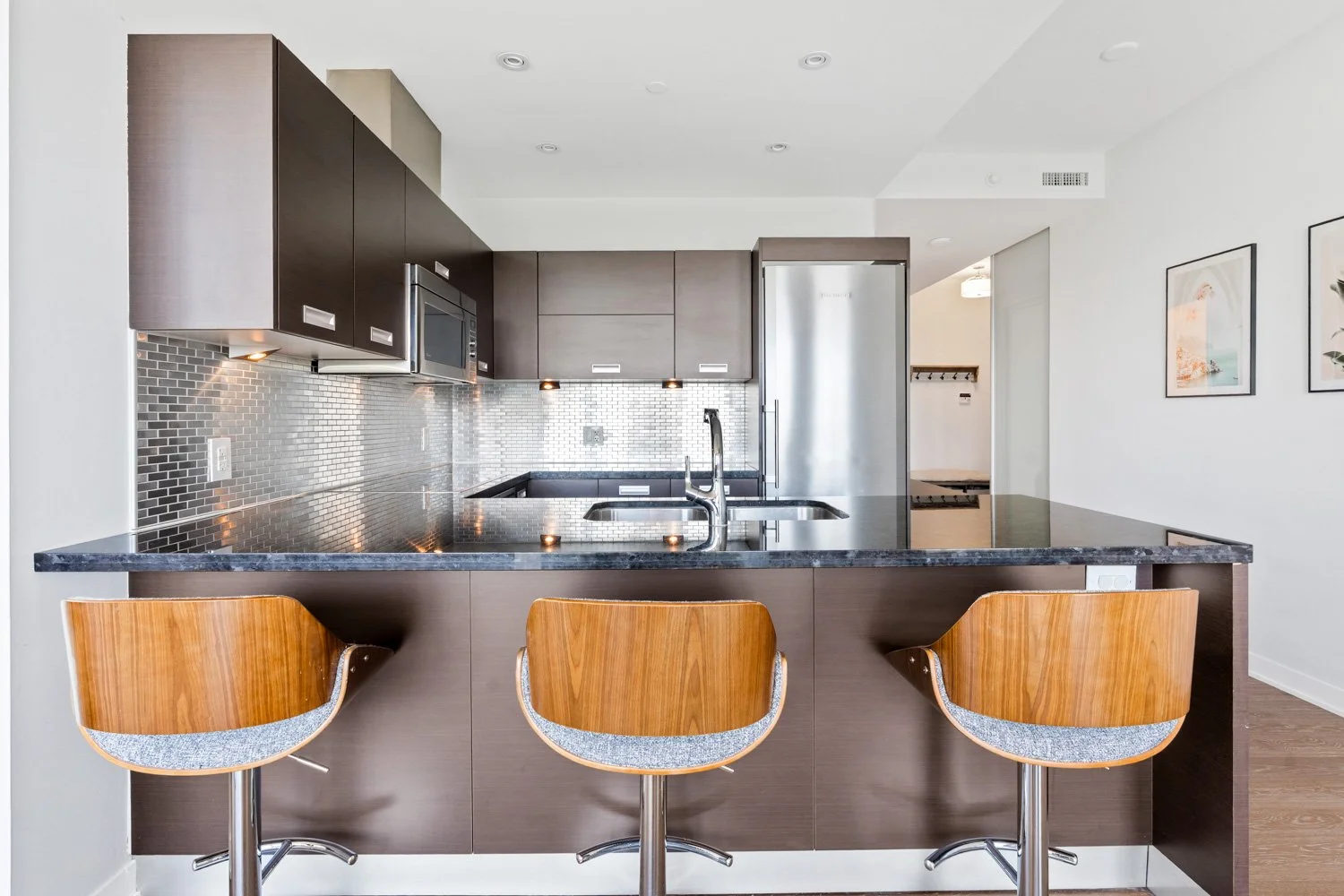 88 Parklawn_009.jpg