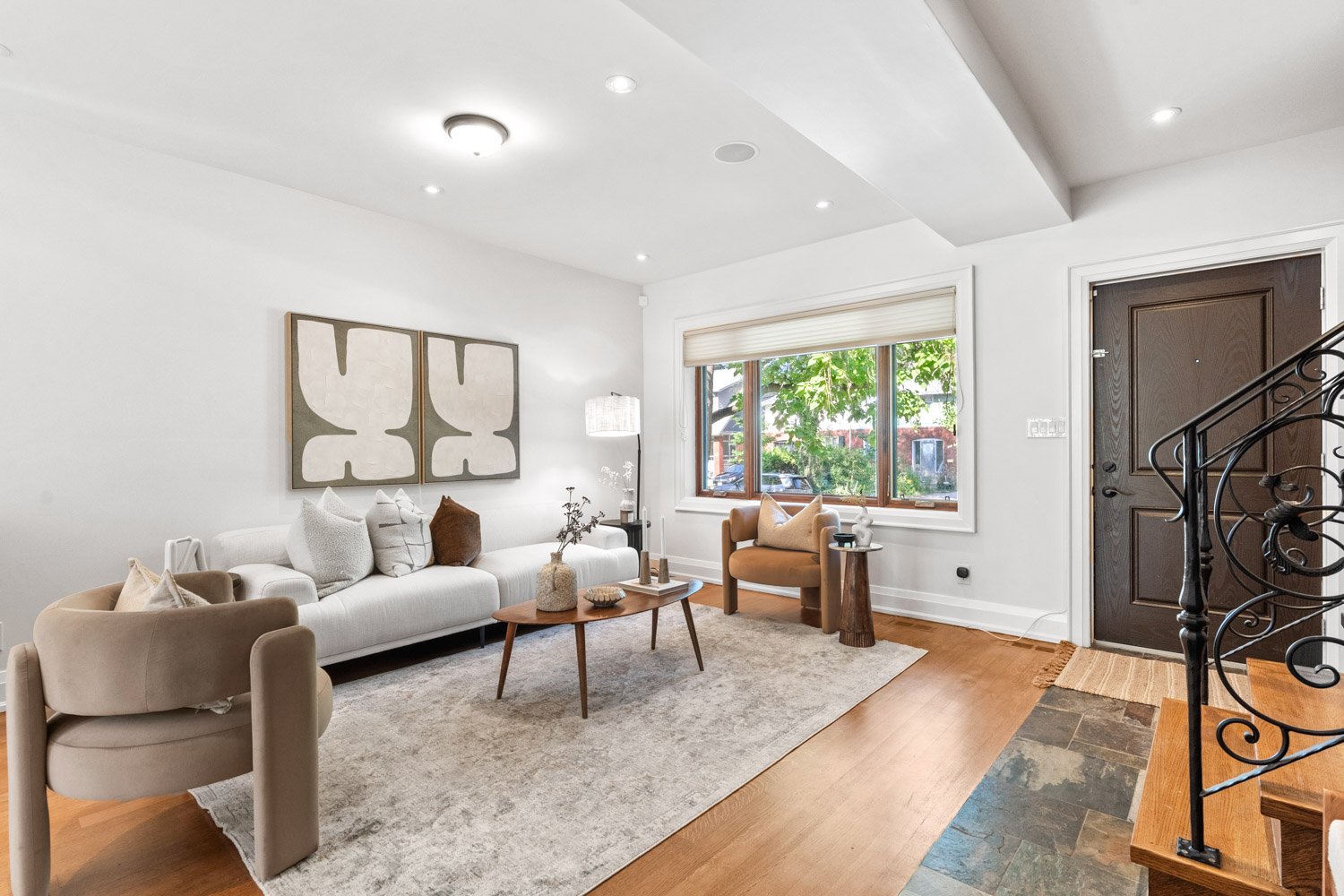 474 Armadale Ave_007.jpg