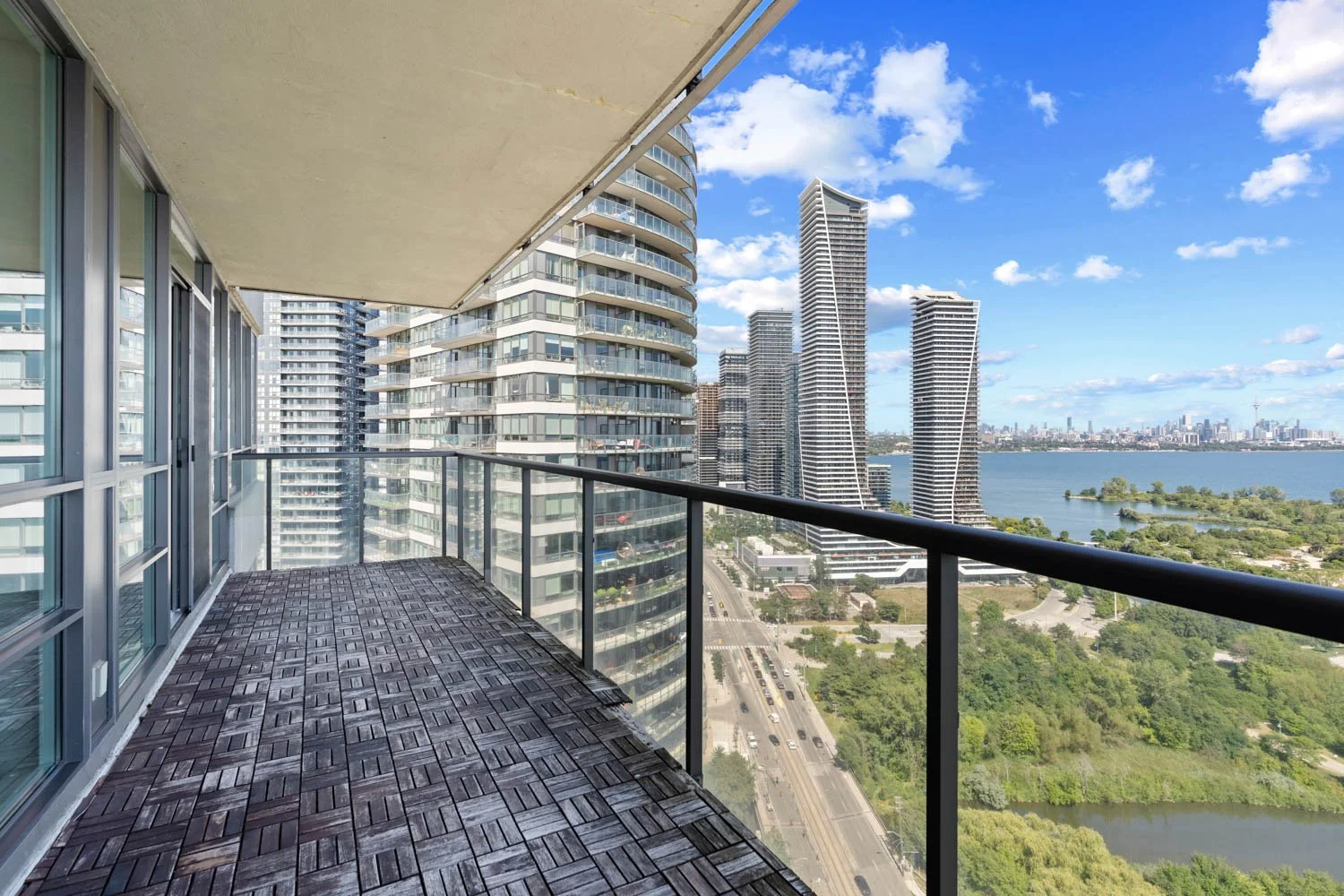 2240 Lakeshore #3006_055.jpg