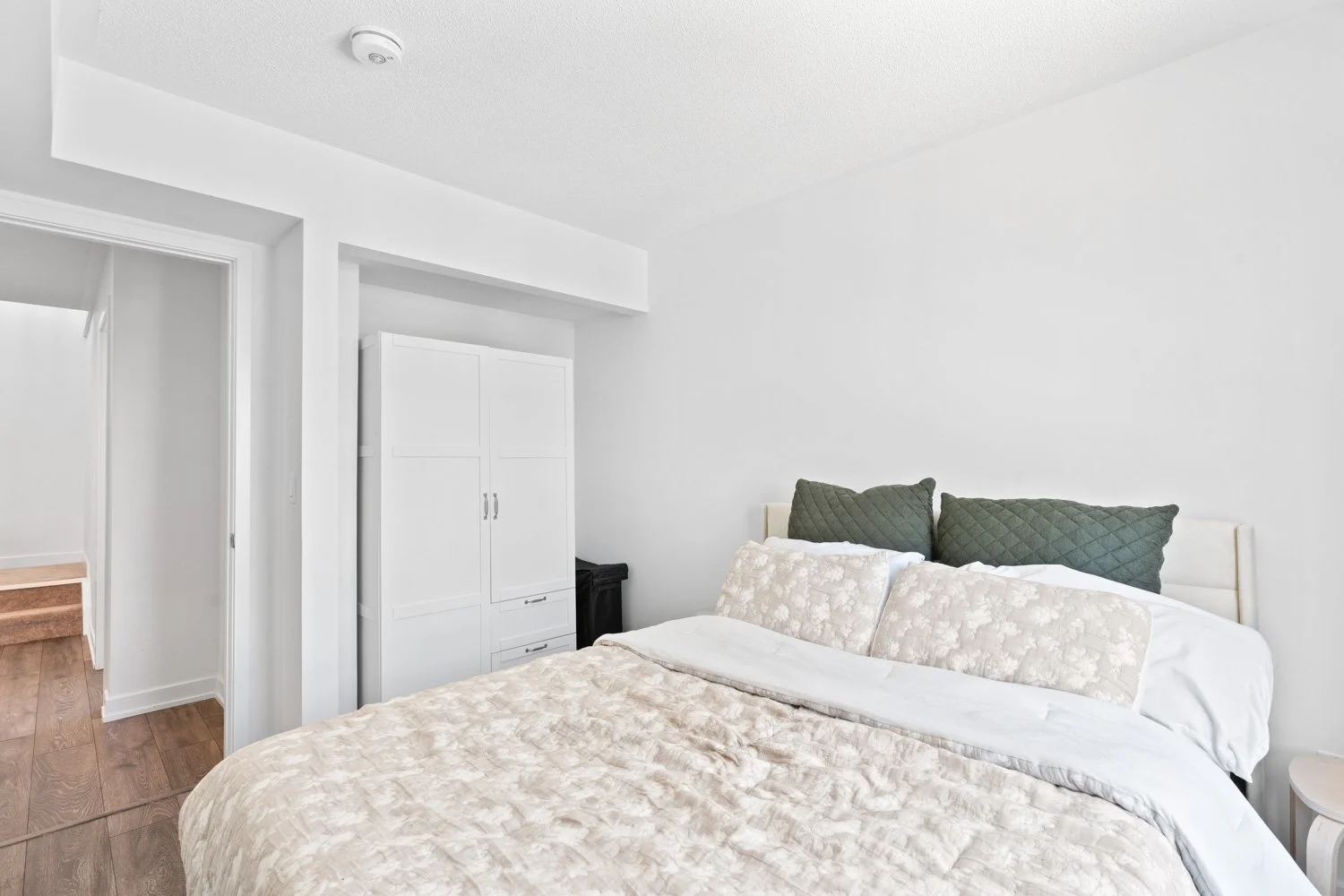1121 Cooke Blvd_023.jpg