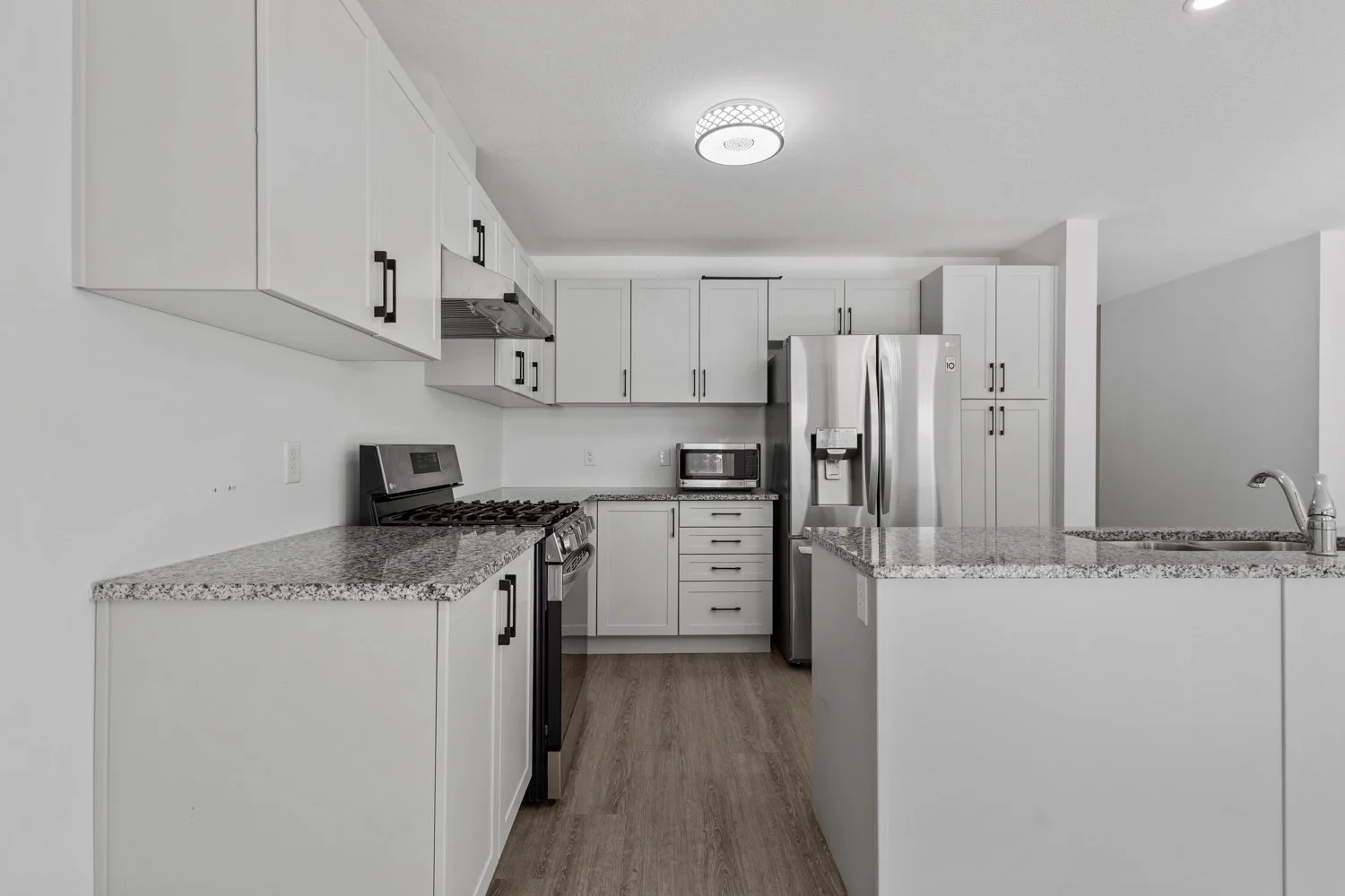 91 Woodedge circle_012.jpg