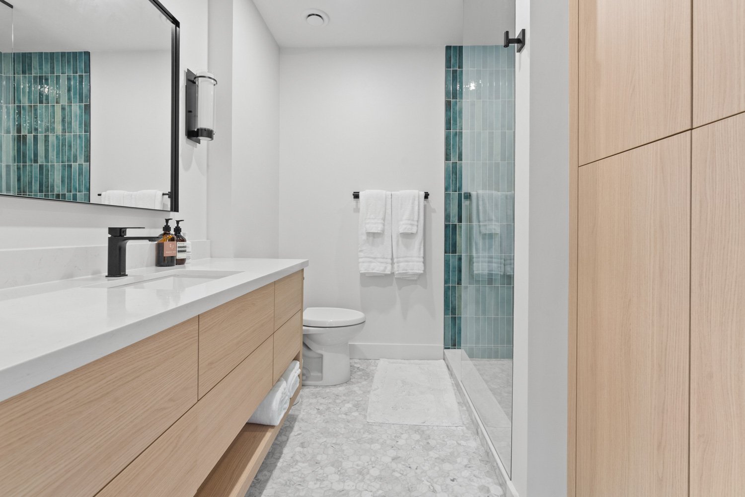 188 Eglinton_028.jpg