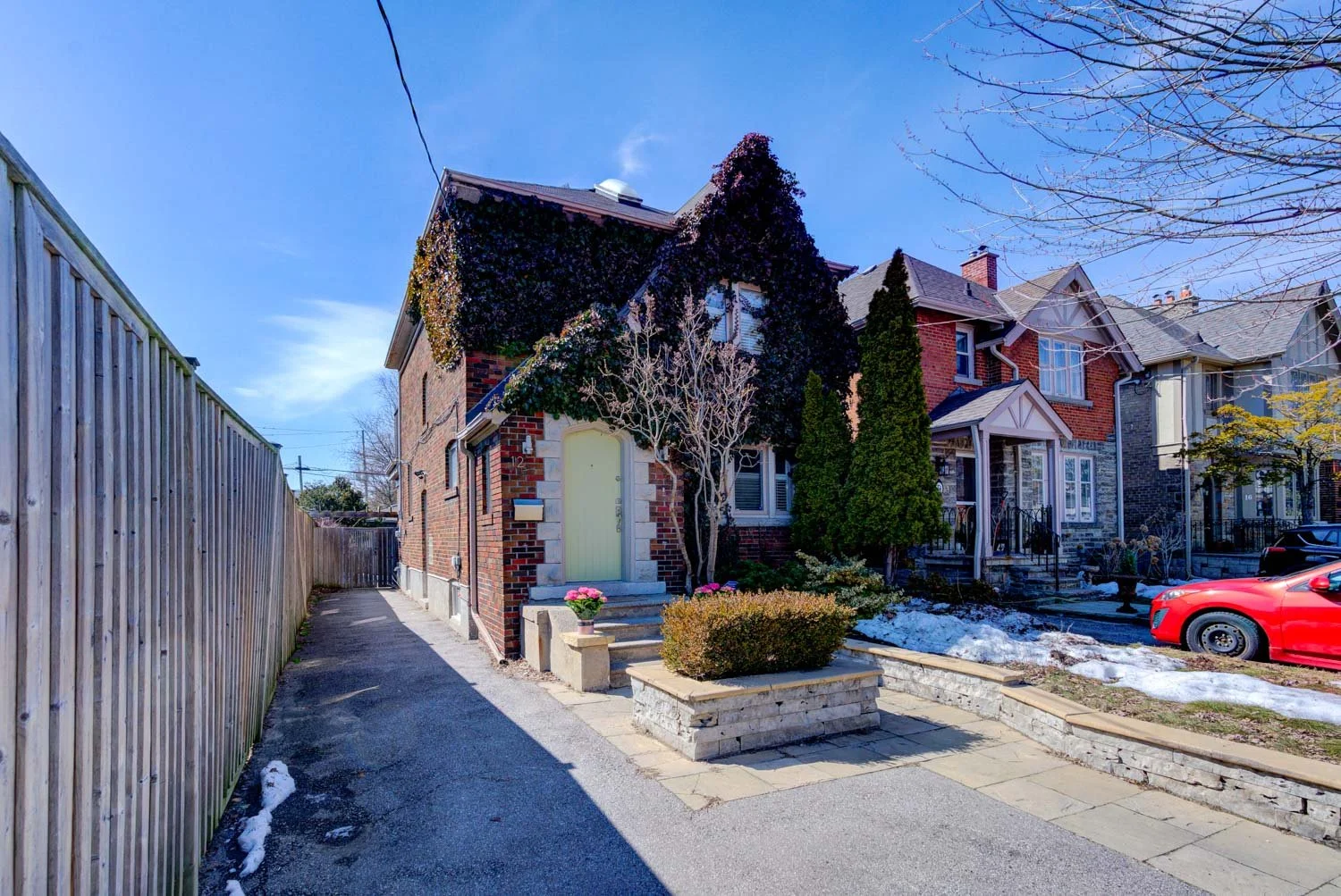 12 Grenview_078.jpg