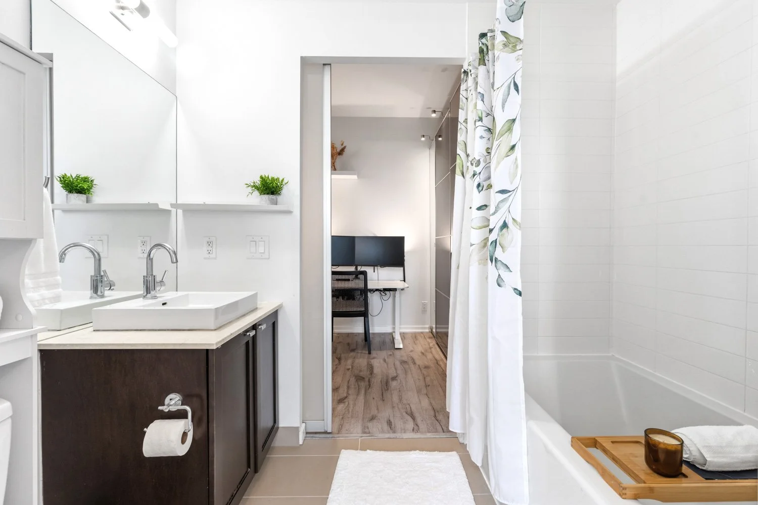 105 The Queensway_024.jpg