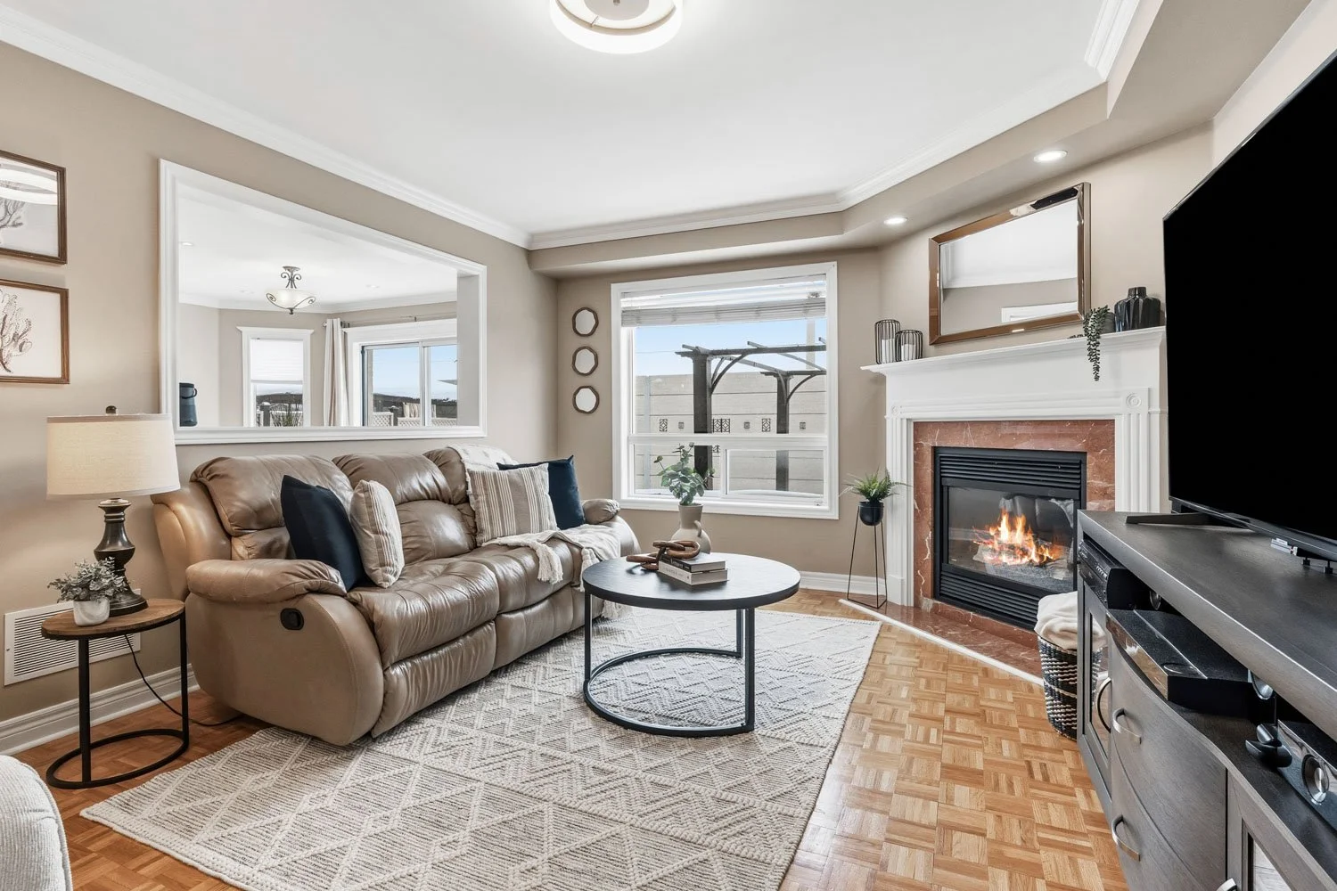 182 Waterbury_013.jpg