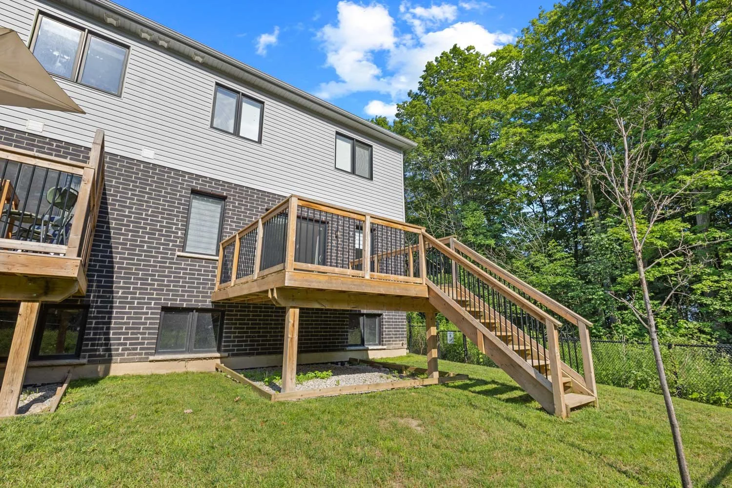 91 Woodedge circle_041.jpg