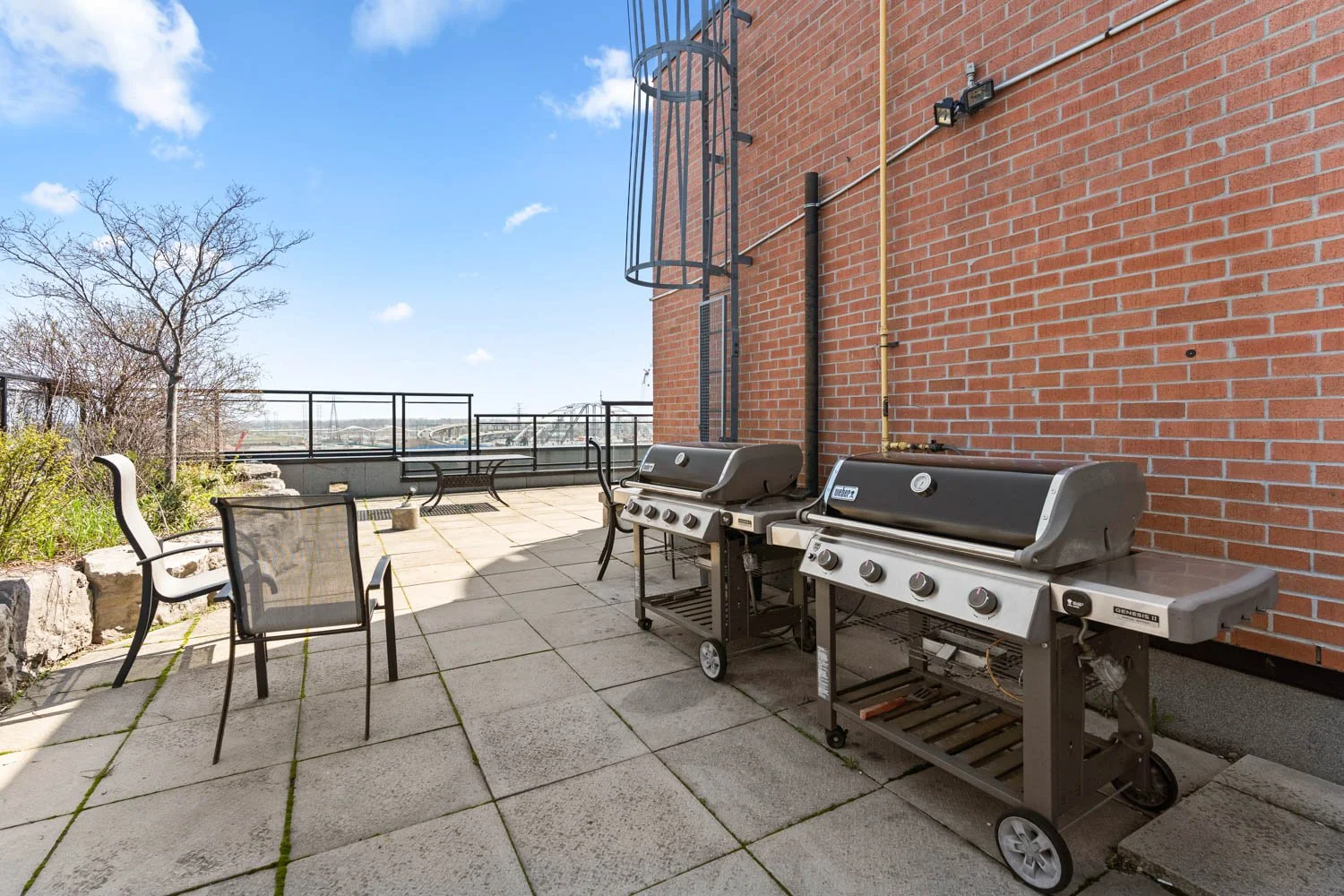 68 Broadview_027.jpg