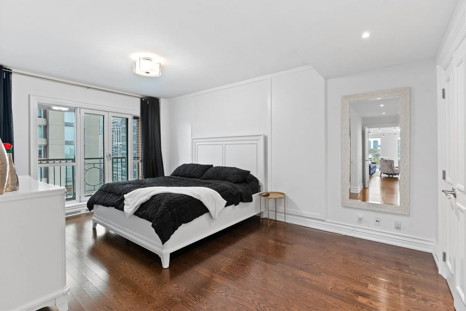 38 Avenue Rd_015.jpg