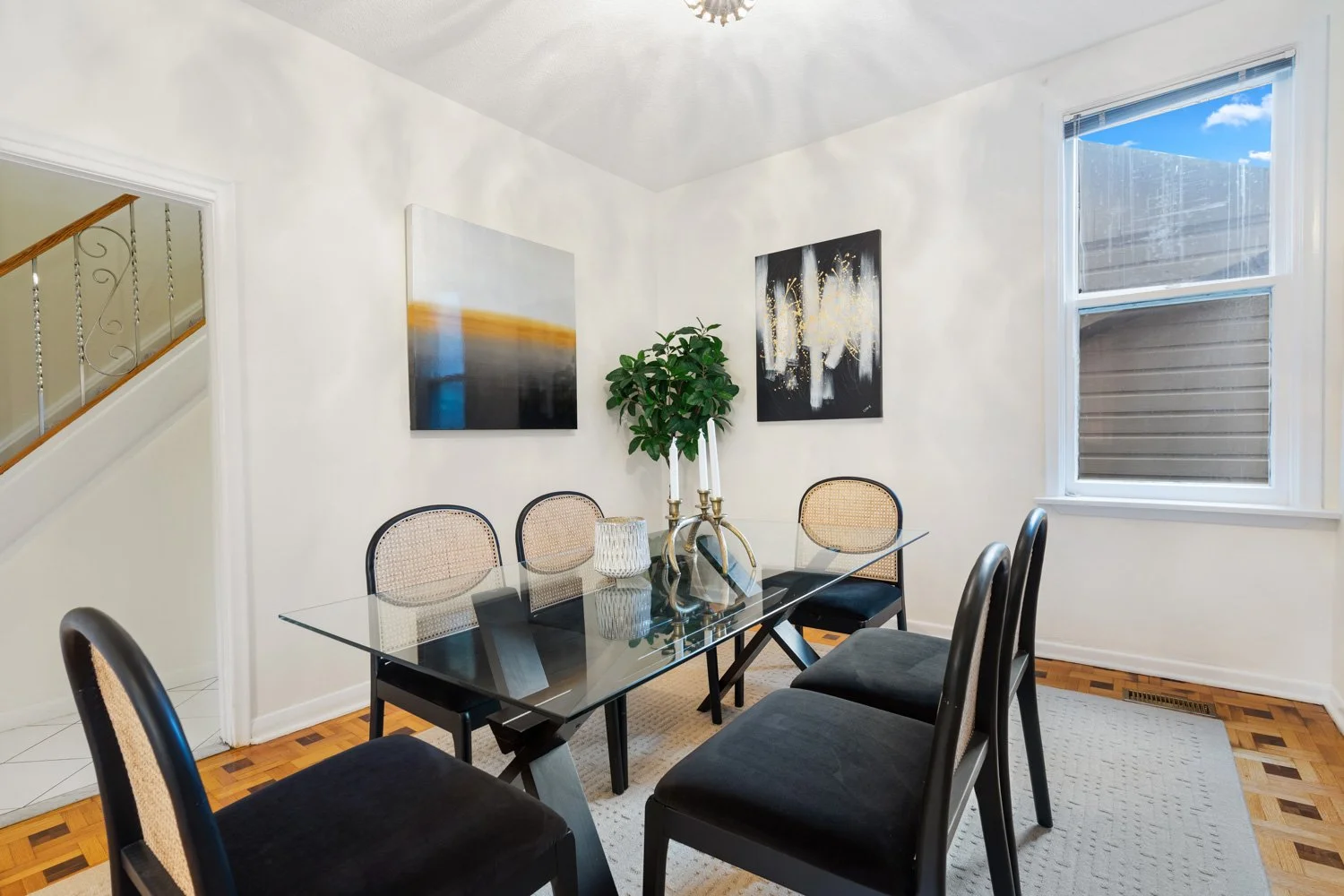 921 Lansdowne_007.jpg