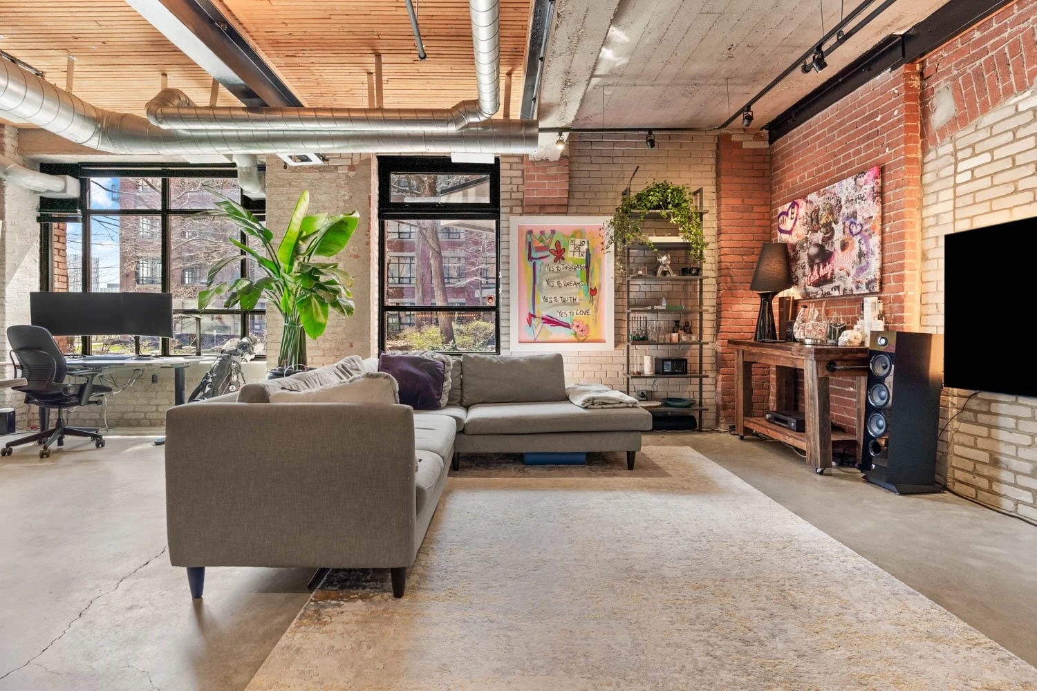 68 Broadview_003.jpg