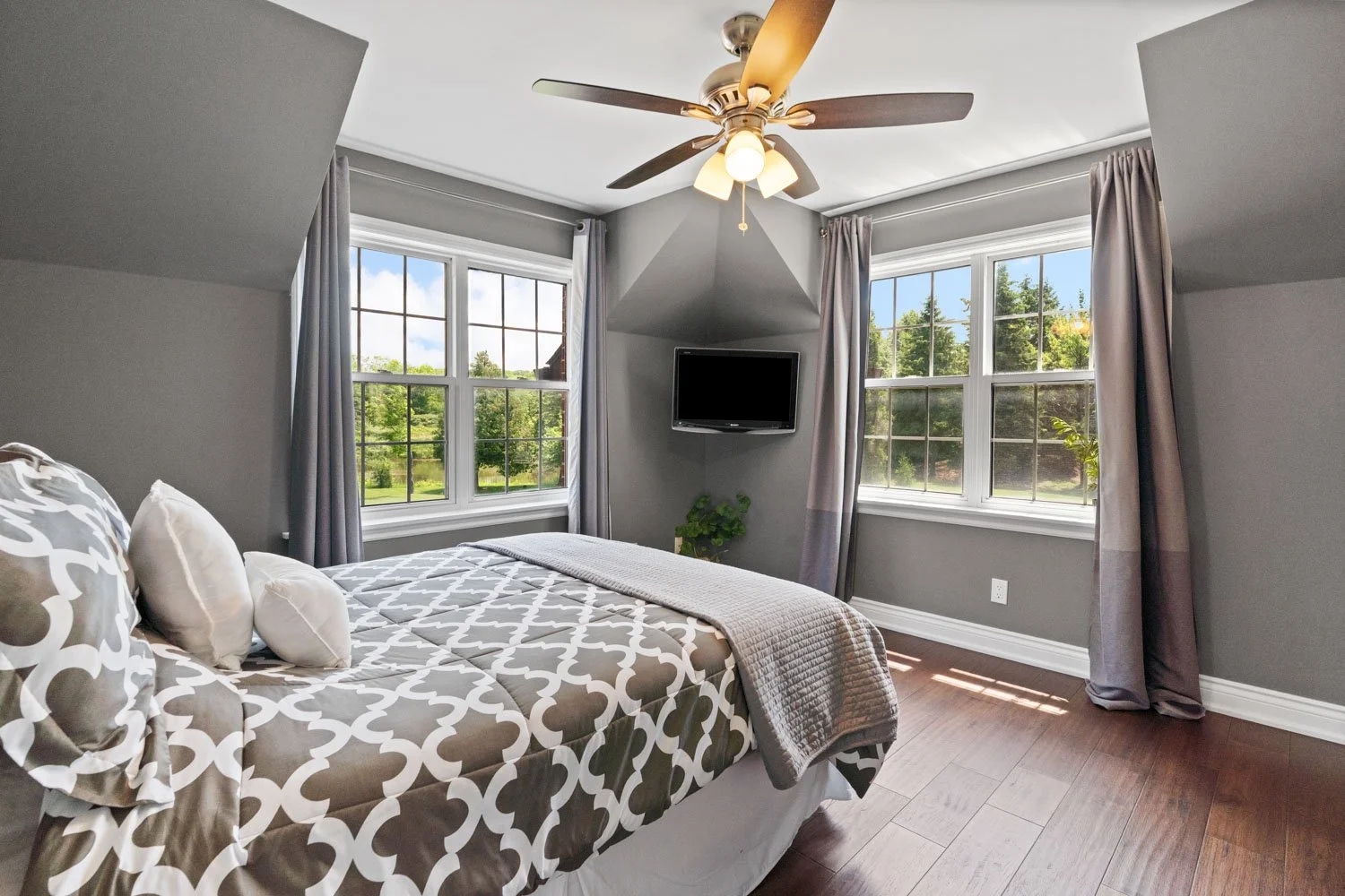 15175 Keele St_049.jpg