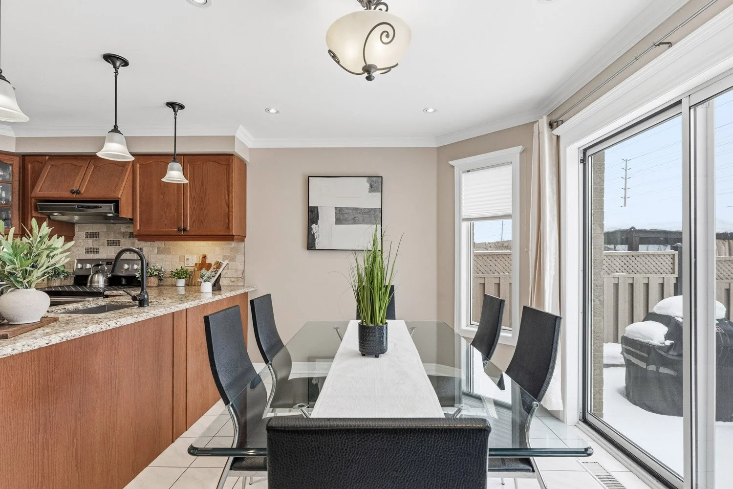 182 Waterbury_010.jpg