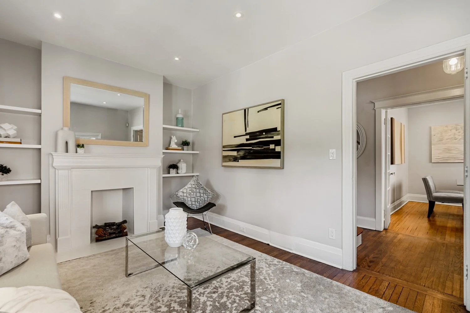 278 Montrose_005.jpg