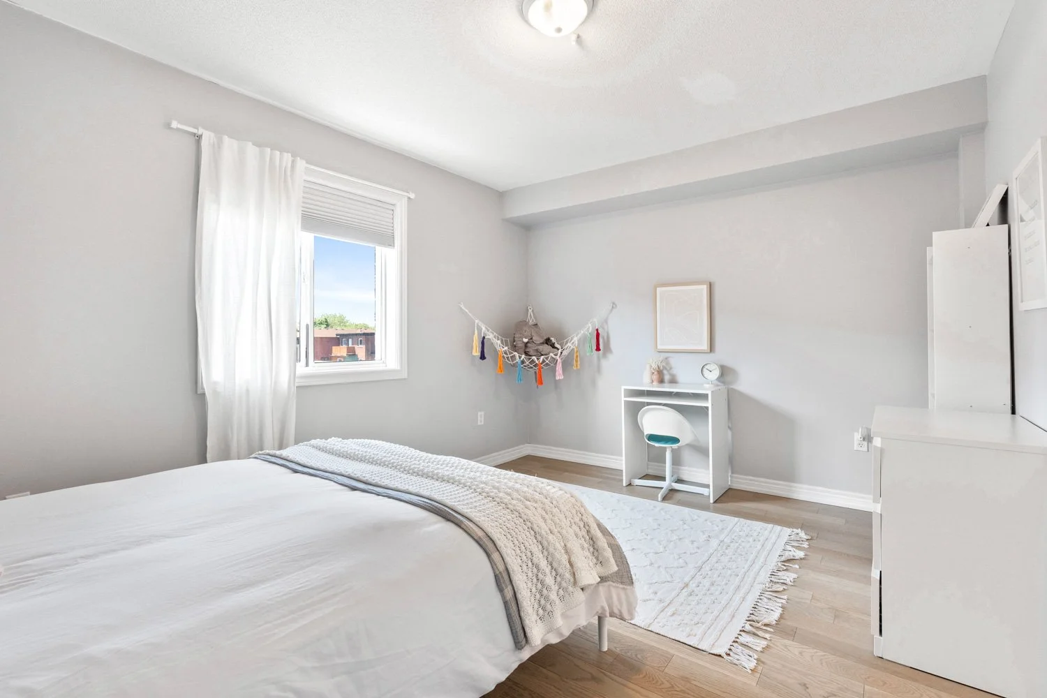 8 Grogan Mews_032.jpg