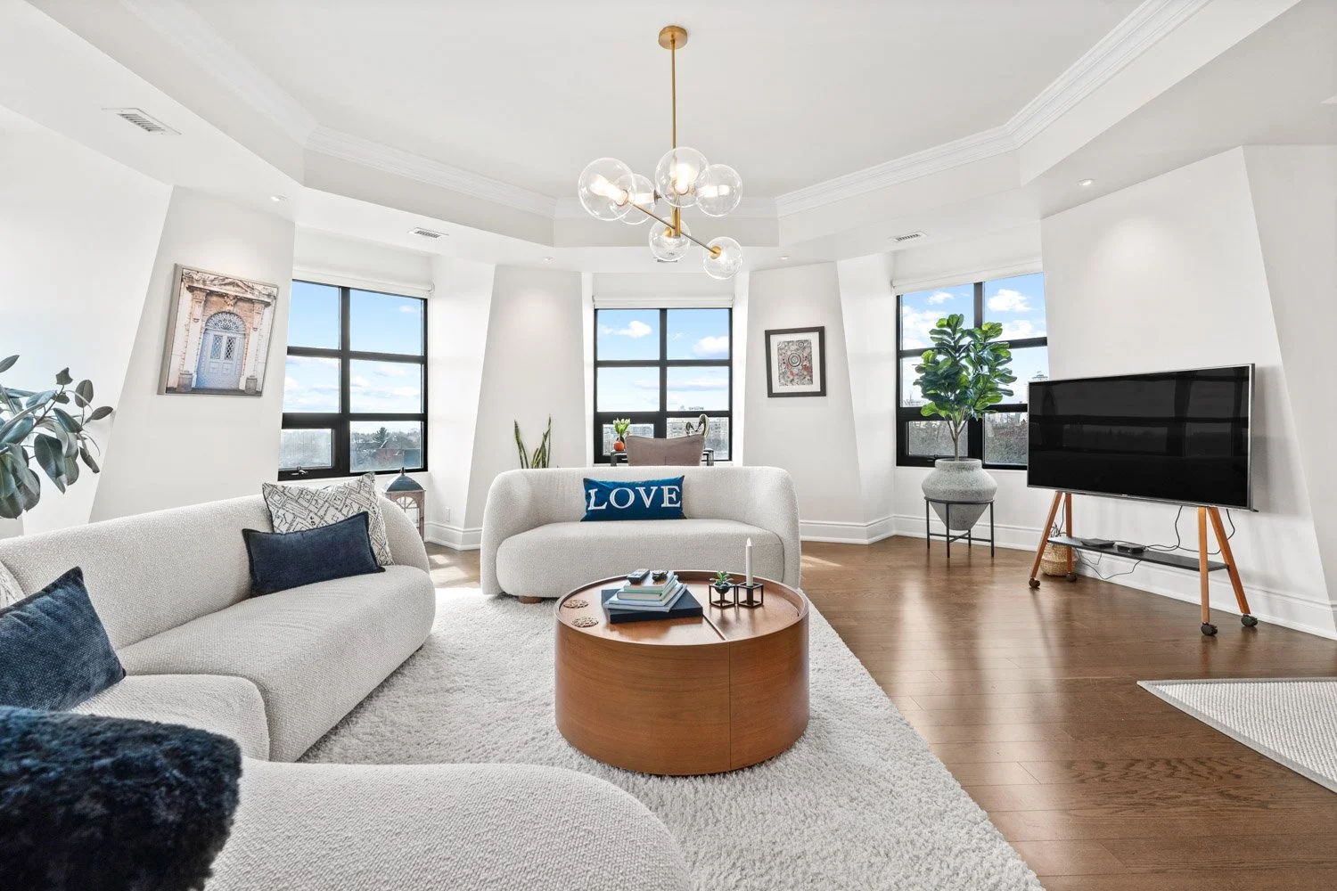 650 Mt Pleasant_005.jpg