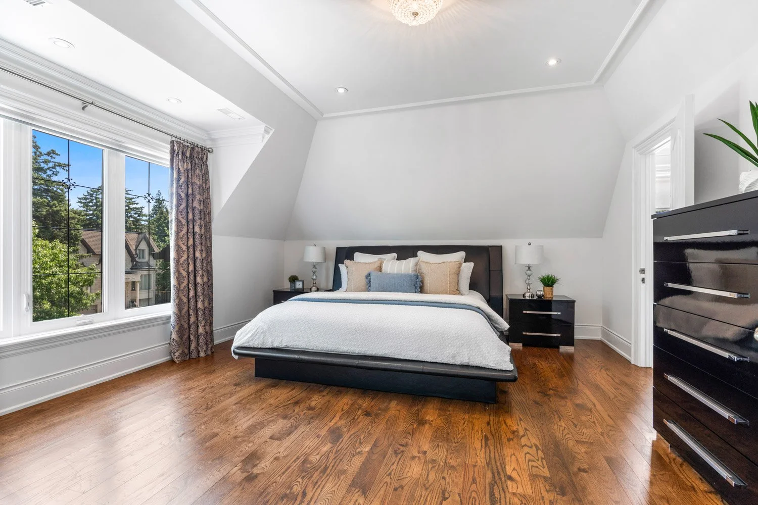 14 Tremont_051.jpg